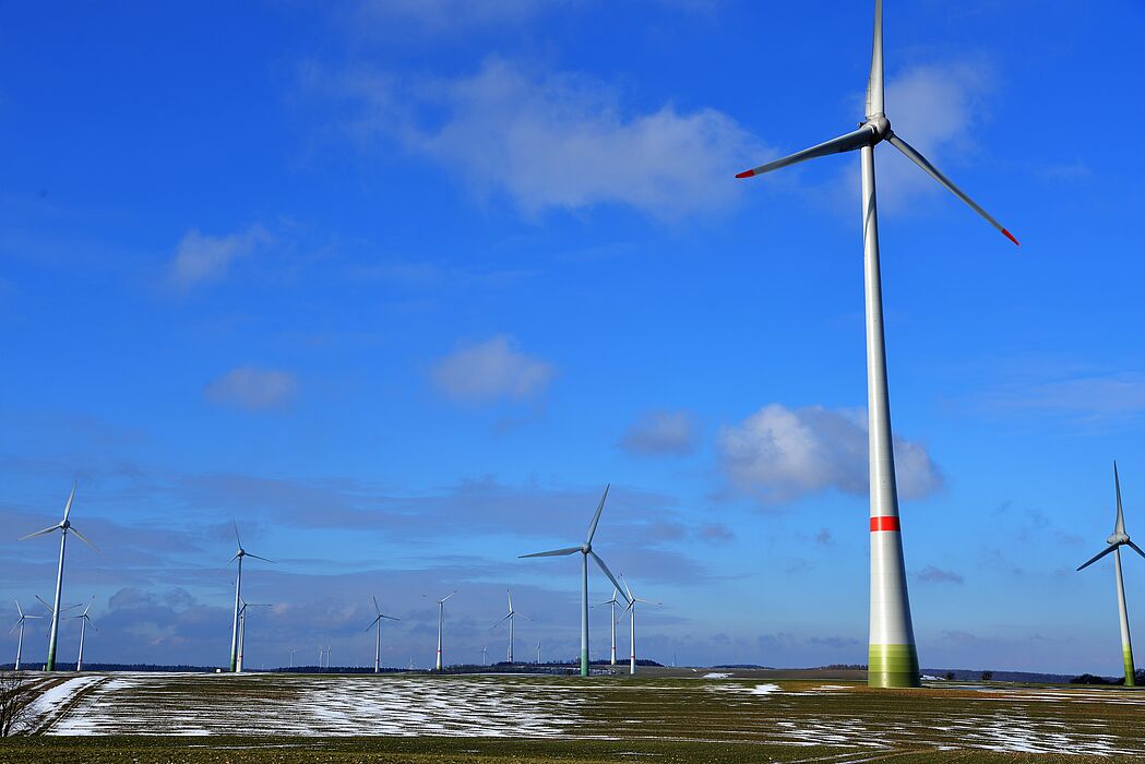 Foto (SICP, Julia Negri): Blick auf den Windenergie-Park in Lichtenau.